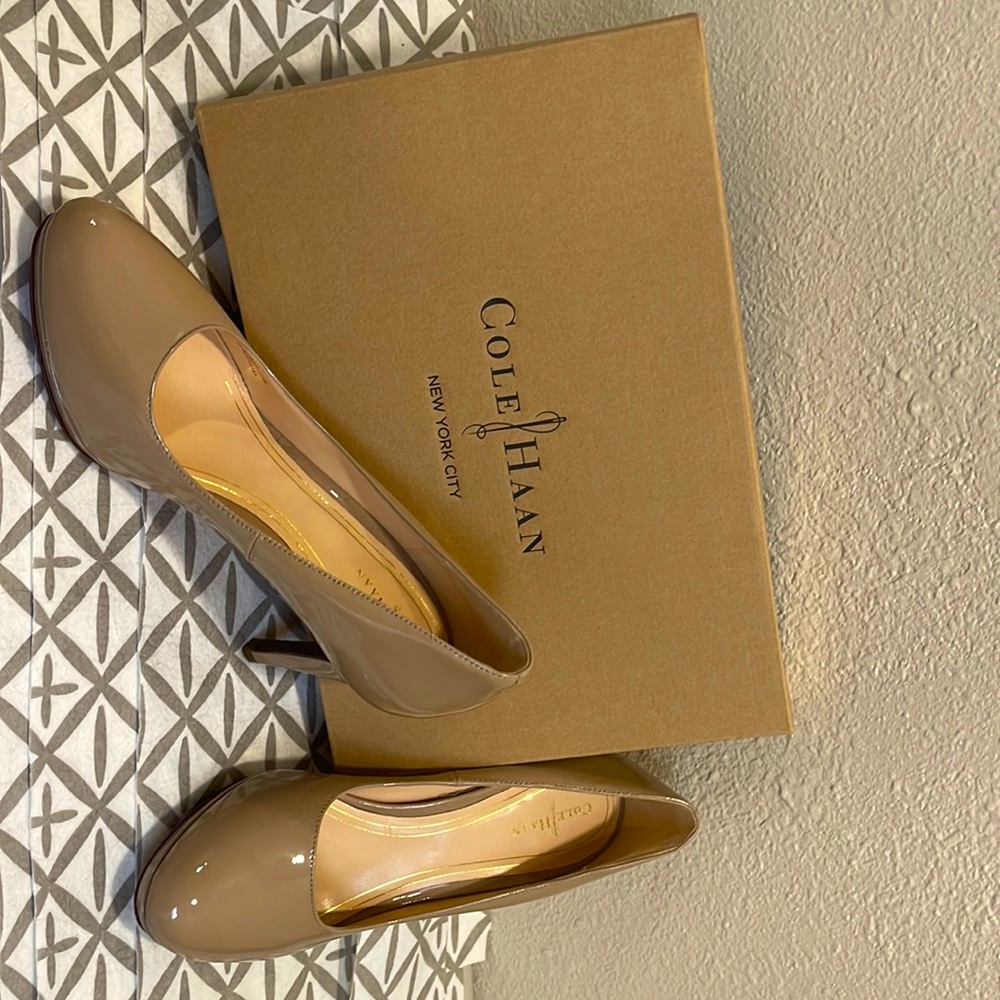COLE HAAN Nike Air tan heels!